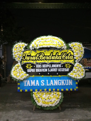 Papan Bunga Duka di Bumi Raya